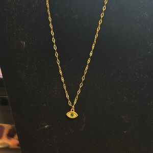 Chic Gold Eye Pendant Necklace